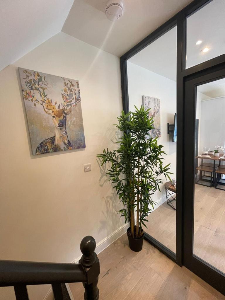 Two Bedroom Apartment - London Londres Exterior foto